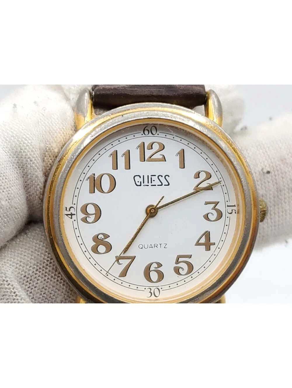 Vintage 1990 Guess Quartz Womens Watch New Battery White Dial Gold Tone 33mm